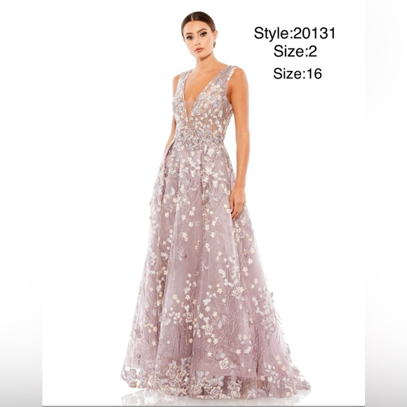 ✨Host Pick✨ A-line gown with embroidered flowers and intricate beading - Picture 2 of 9